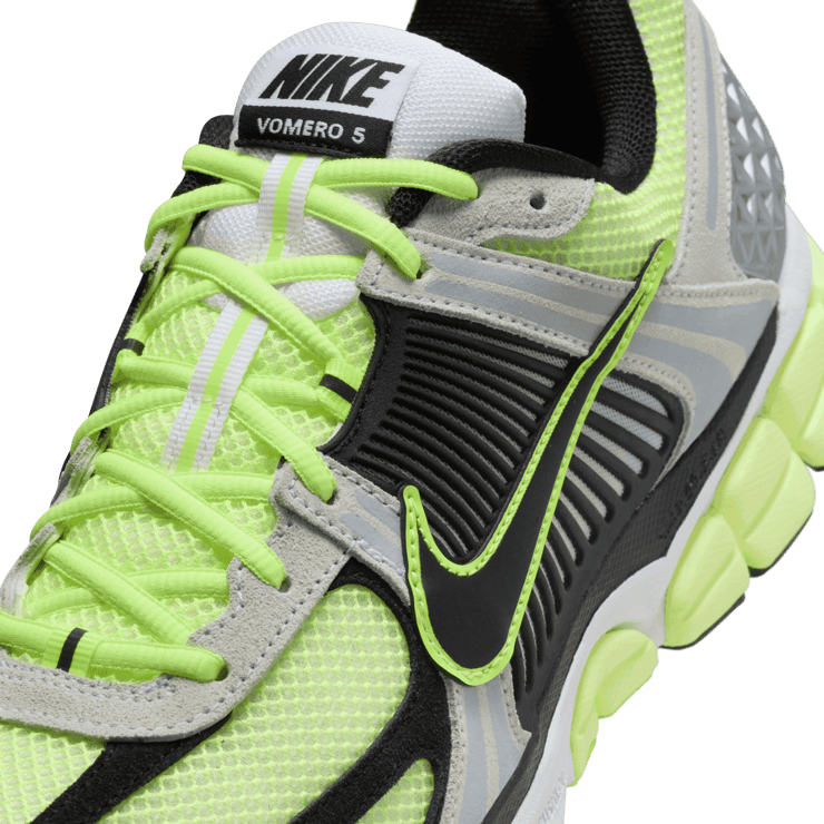 Nike Zoom Vomero 5 Life Lime Angle 4