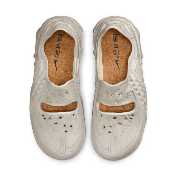 Nike ISPA Universal Natural Angle 1