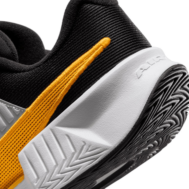 Nike GP Challenge Pro Hard Court Tennis Angle 5