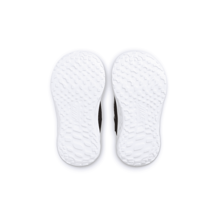 Nike Revolution 6 'Black White' (TD) Angle 0
