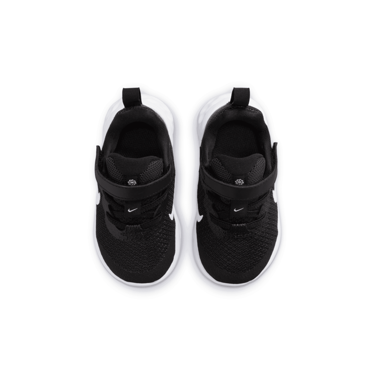Nike Revolution 6 'Black White' (TD) Angle 2