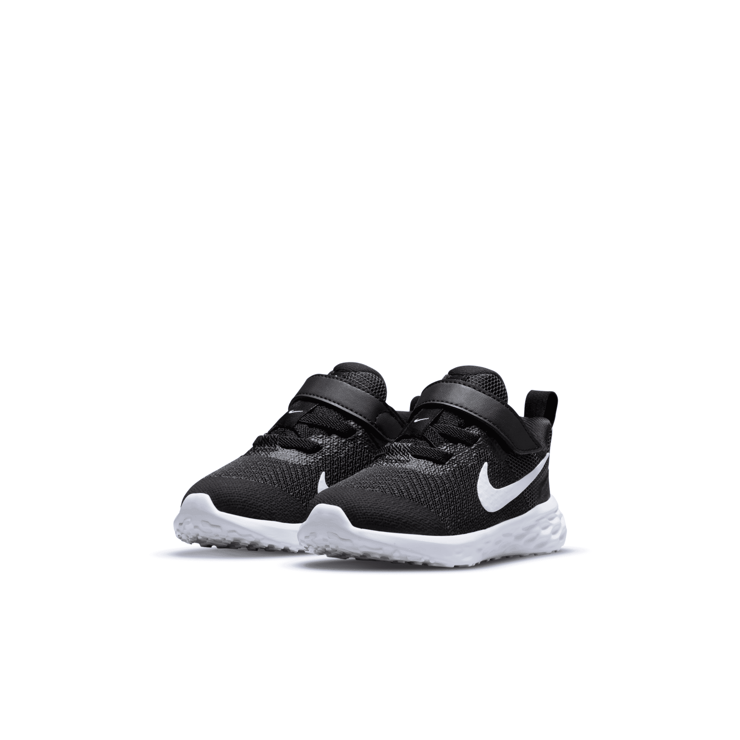 Nike Revolution 6 'Black White' (TD) Angle 3