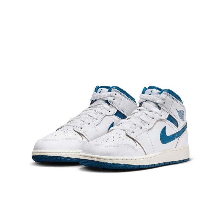 Air Jordan 1 Mid SE Industrial Blue (GS) Angle 2