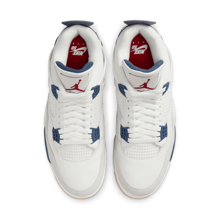Jordan 4 Retro SB Navy Angle 0