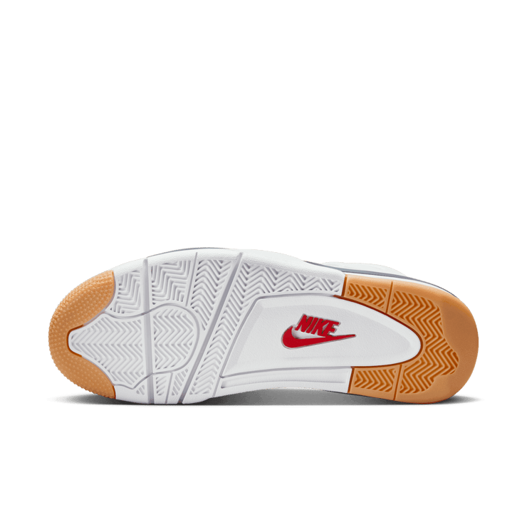 Jordan 4 Retro SB Navy Angle 1