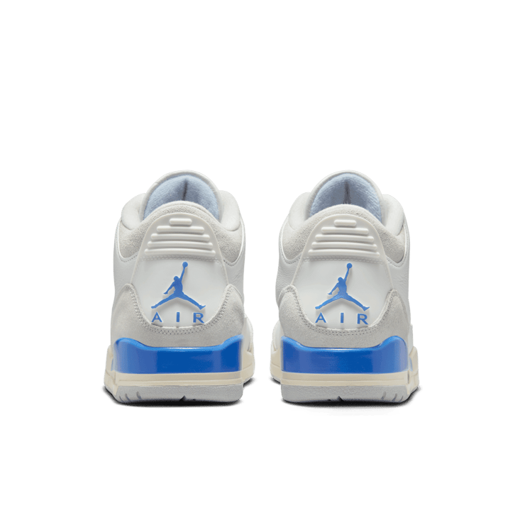 Air Jordan 3 Retro Lucky Shorts Angle 3