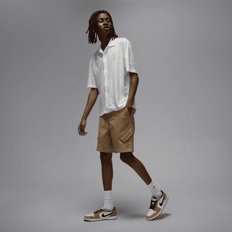 Air Jordan 1 Retro Low OG Rookie of the Year Angle 7