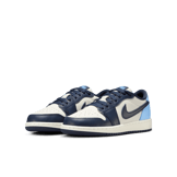 Air Jordan 1 Retro Low OG Obsidian UNC (GS) Angle 2
