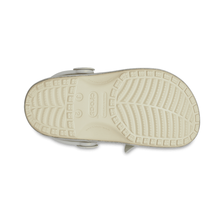 Crocs Classic Clog Star Wars Grogu (GS) Angle 2