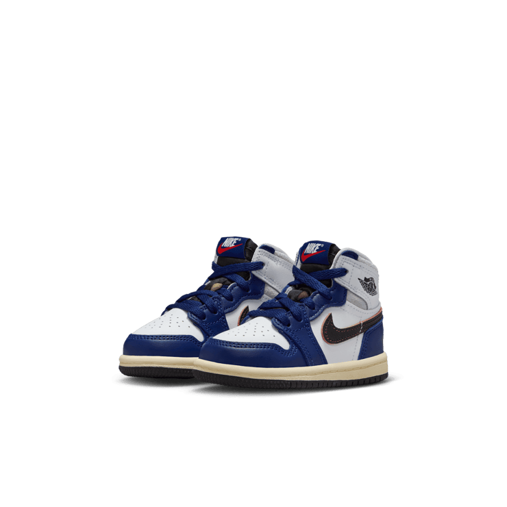 Air Jordan 1 Retro High OG Rare Air (TD) Angle 2