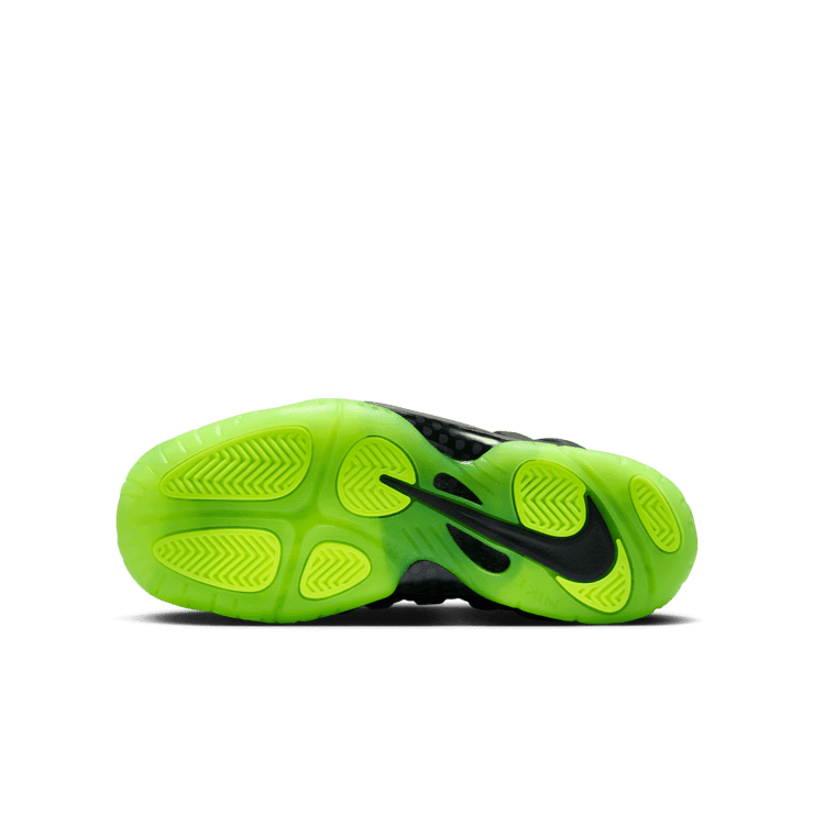 Nike Little Posite One Black Volt (GS) Angle 0