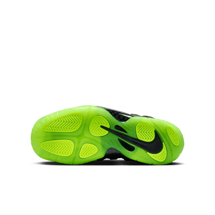 Nike Little Posite One Black Volt (GS) Angle 0