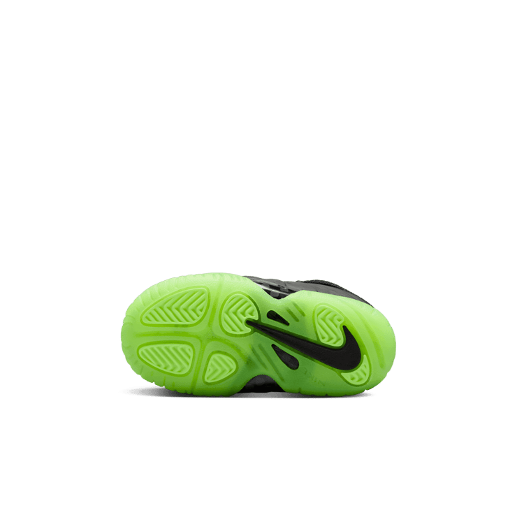 Nike Little Posite One Black Volt (TD) Angle 0