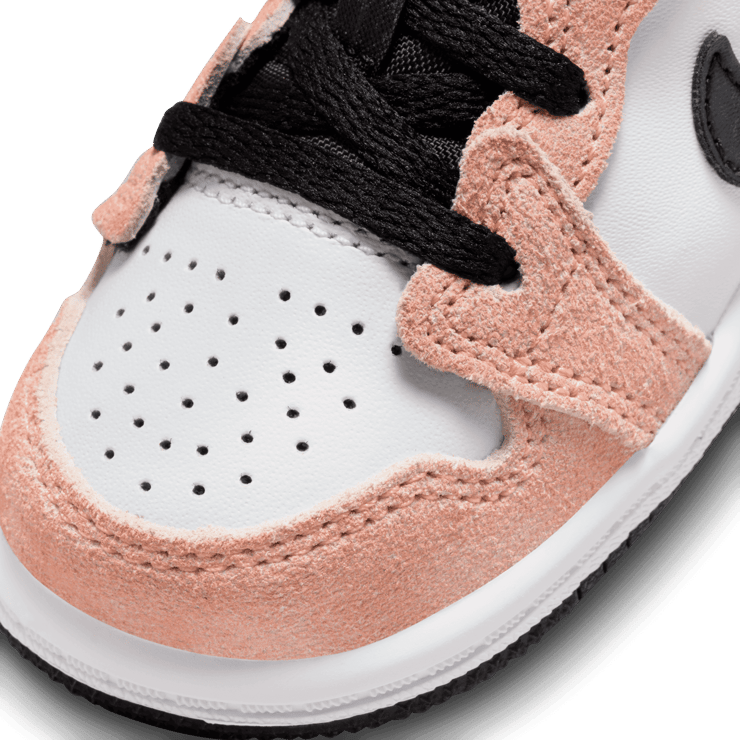 Air Jordan 1 Mid SE 'Flight Club' (TD) Angle 4