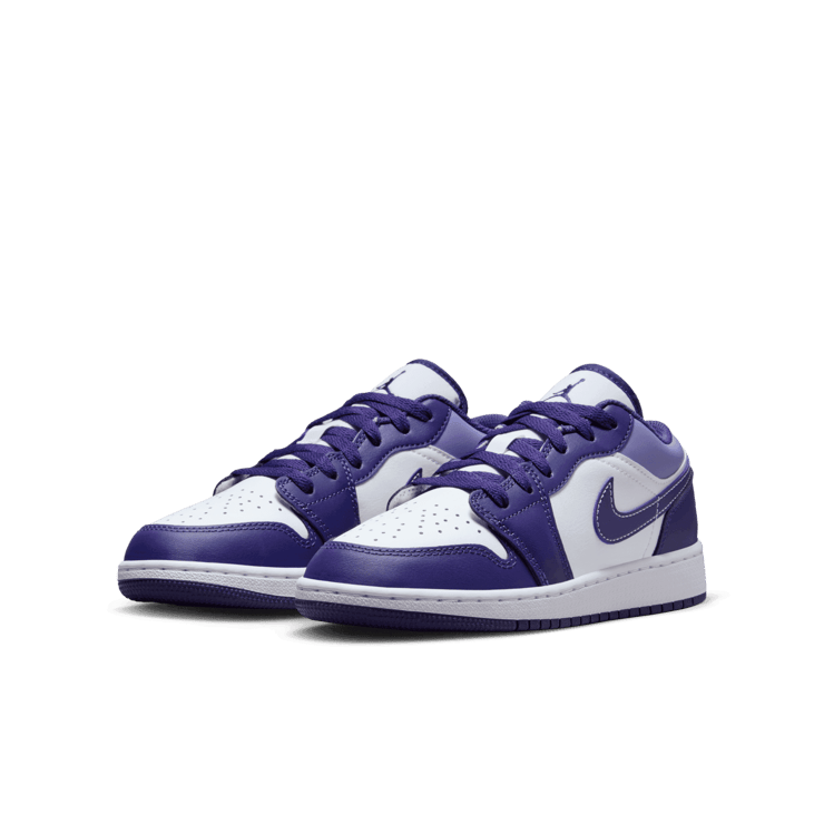 Air Jordan 1 Low 'Sky J Purple' (GS) Angle 2