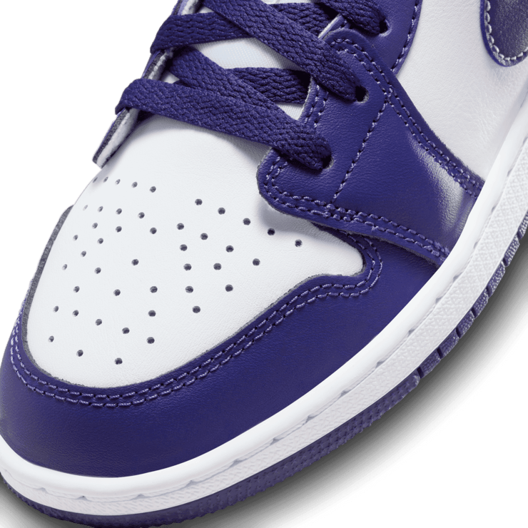 Air Jordan 1 Low  'Sky J Purple' (GS) Angle 4