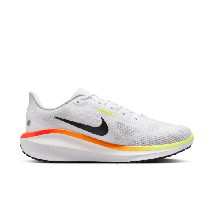 Nike Vomero 17 Road Angle 1