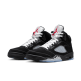 Air Jordan 5 Retro OG Black Metallic Angle 2