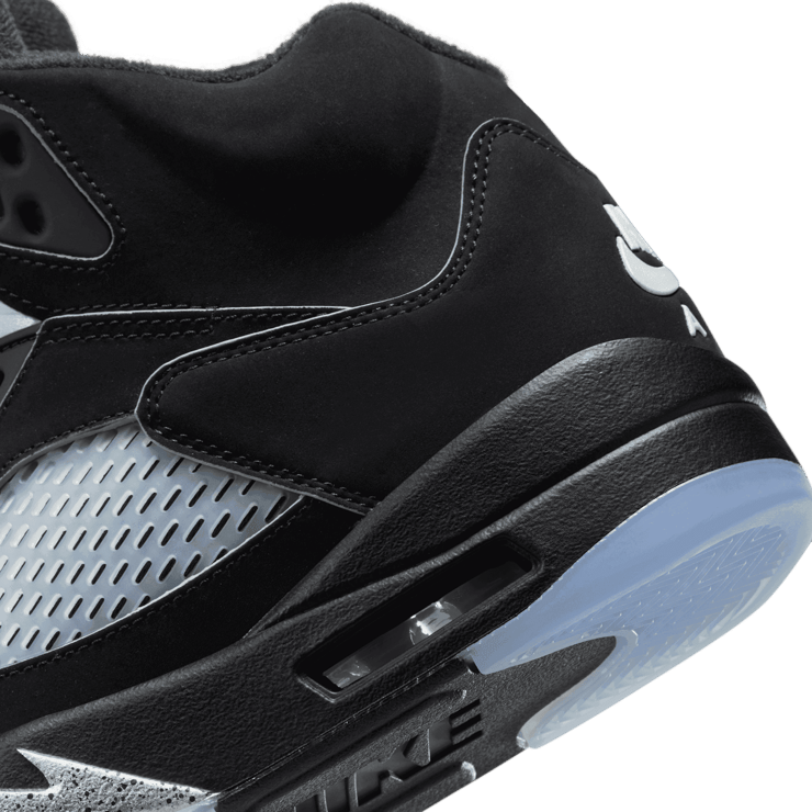 Air Jordan 5 Retro OG Black Metallic (GS) Angle 5