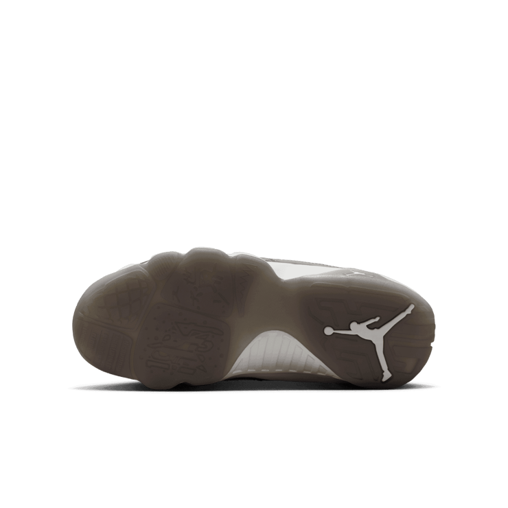 Air Jordan 9 Retro Cool Grey (GS) Angle 0