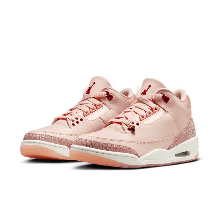 Air Jordan 3 Retro Valentine's Day (W) Angle 2