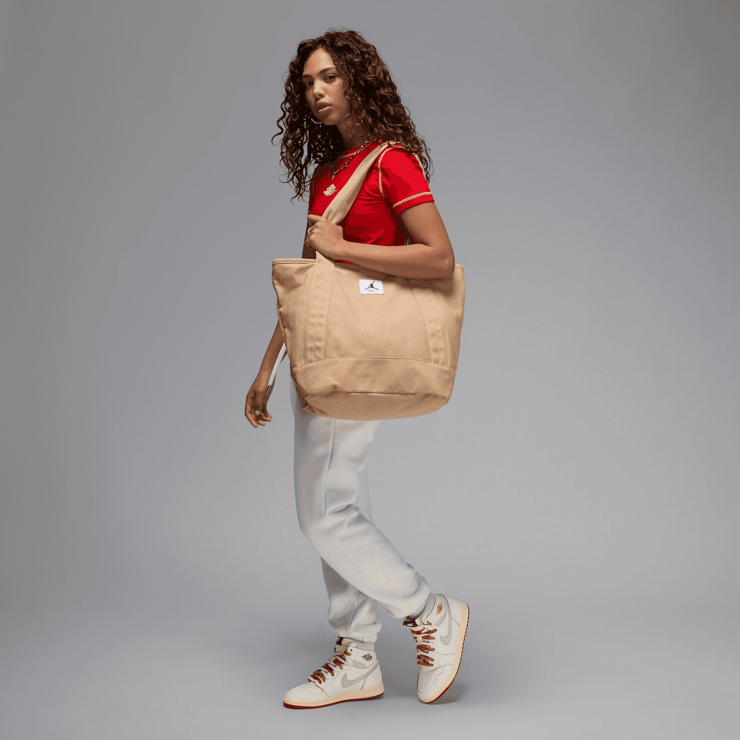 Air Jordan 1 Retro High OG Rare Air Sail Cinnabar (W) Angle 8