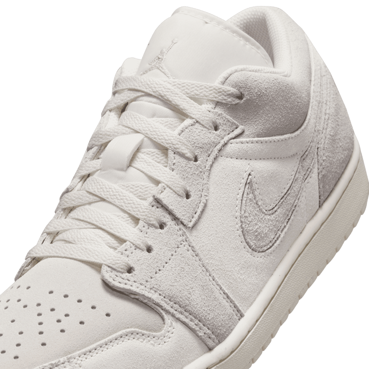 Air Jordan 1 Low SE Craft 'Pale Ivory' Angle 4