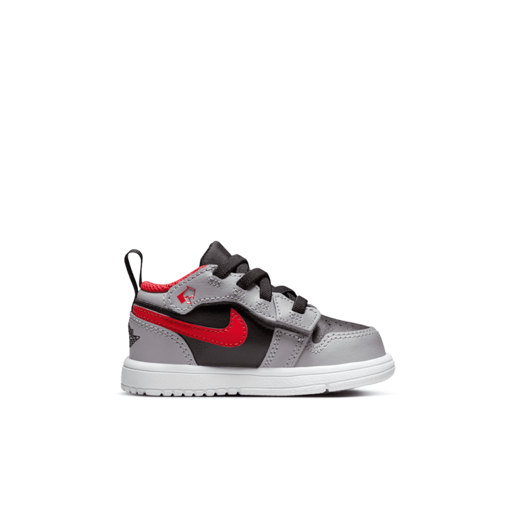 Jordan 1 Low Alt (TD) Angle 1