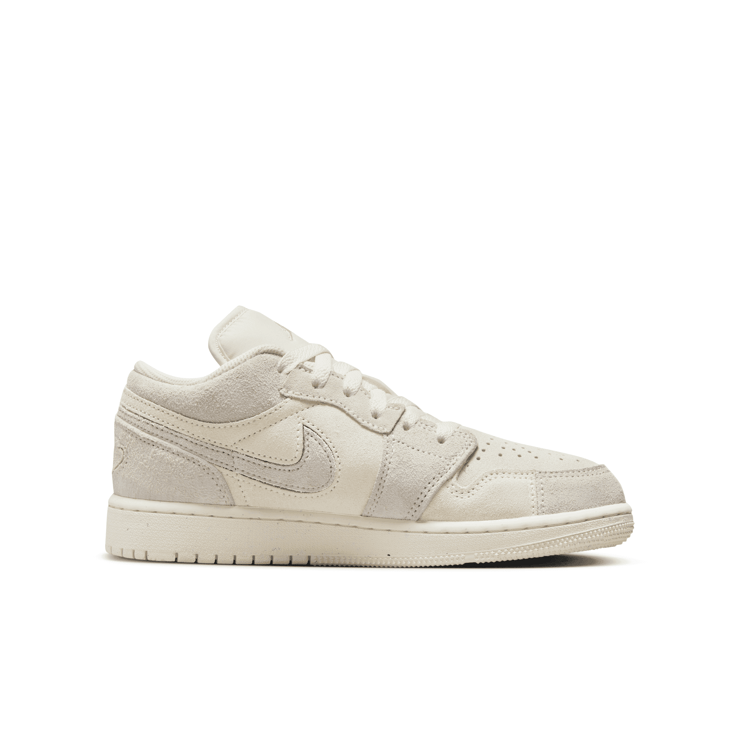 Air Jordan 1 Low SE Craft  'Pale Ivory' (GS) Angle 1