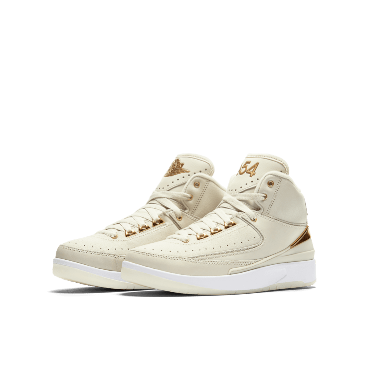 Air Jordan 2 Retro Quai54 (GS) Angle 2