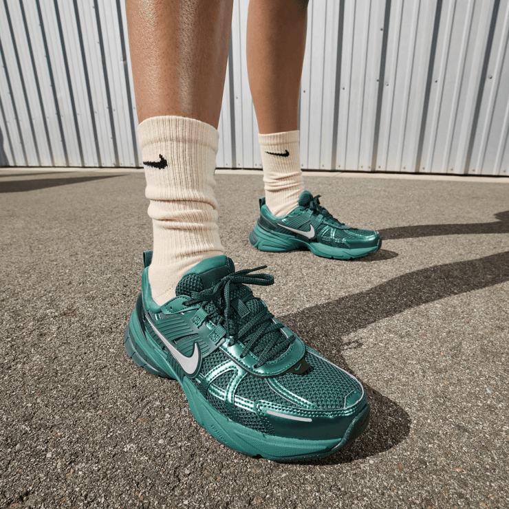Nike V2K Run Angle 11