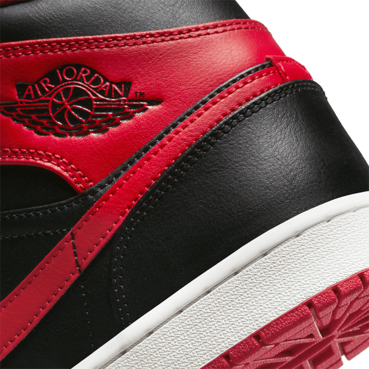 Jordan 1 Mid Alternate Bred Angle 6