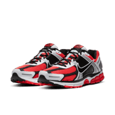 Nike Zoom Vomero 5 Bright Crimson Black Angle 2