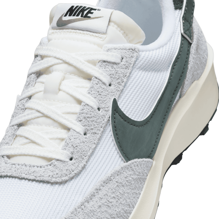 Nike Waffle Debut Vintage Angle 4