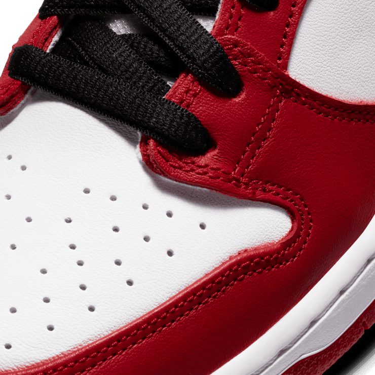 Nike SB Dunk Low Chicago Angle 4