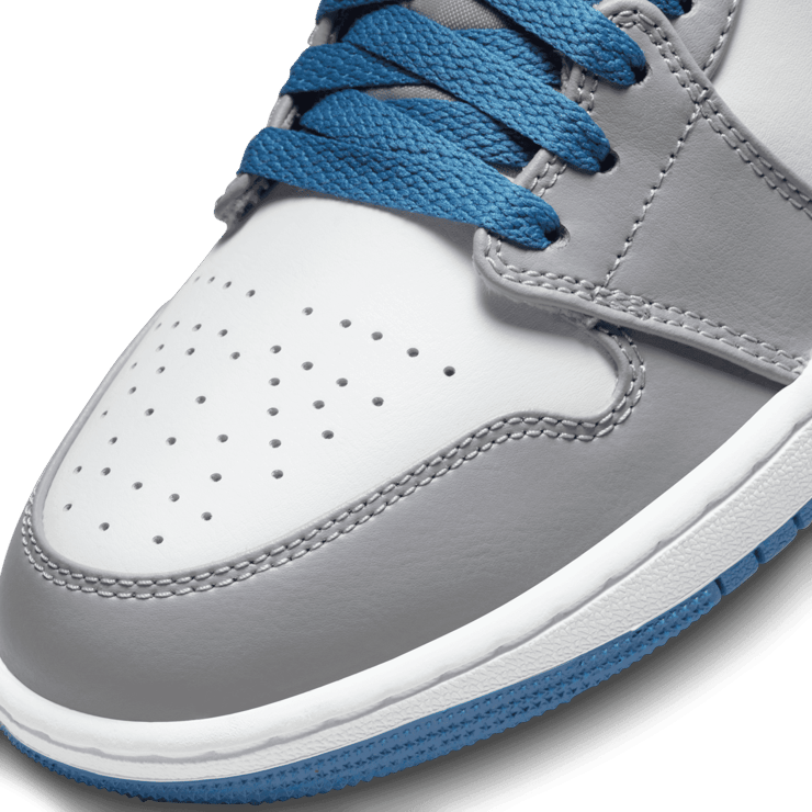 Air Jordan 1 Mid True Blue Angle 4