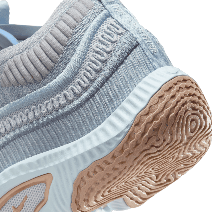 Nike Cosmic Unity 3 Shine Together (W) Angle 5