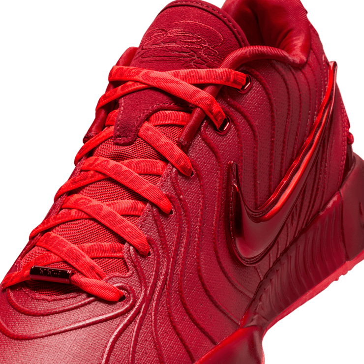 Nike LeBron 21 Devotion Angle 4