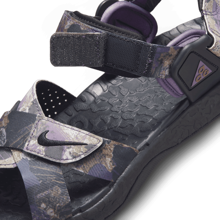 Nike ACG Air Deschutz SE Dark Driftwood Angle 3
