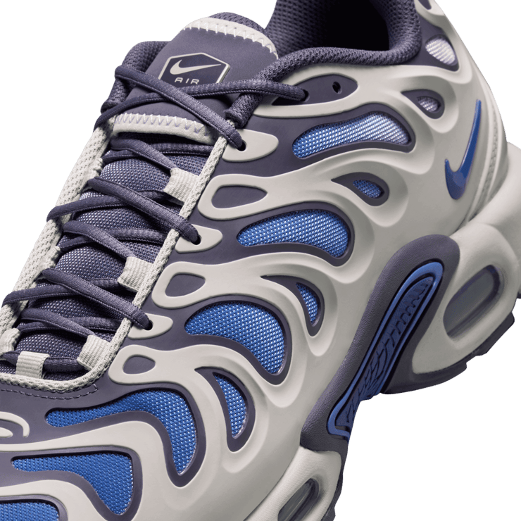 Nike Air Max Plus Drift Concord Angle 4