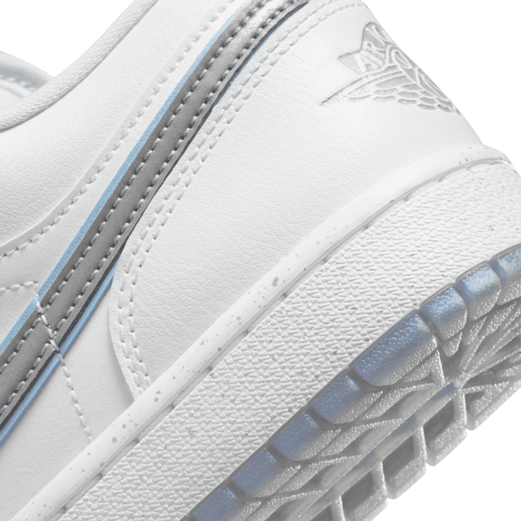 Jordan 1 Low SE Dare To Fly Angle 5