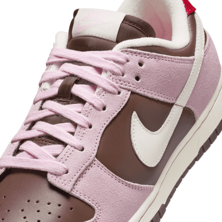 Nike Dunk Low Neapolitan (W) Angle 4