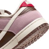 Nike Dunk Low Neapolitan (W) Angle 5