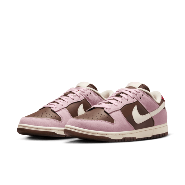 Nike Dunk Low Neapolitan (W) Angle 2