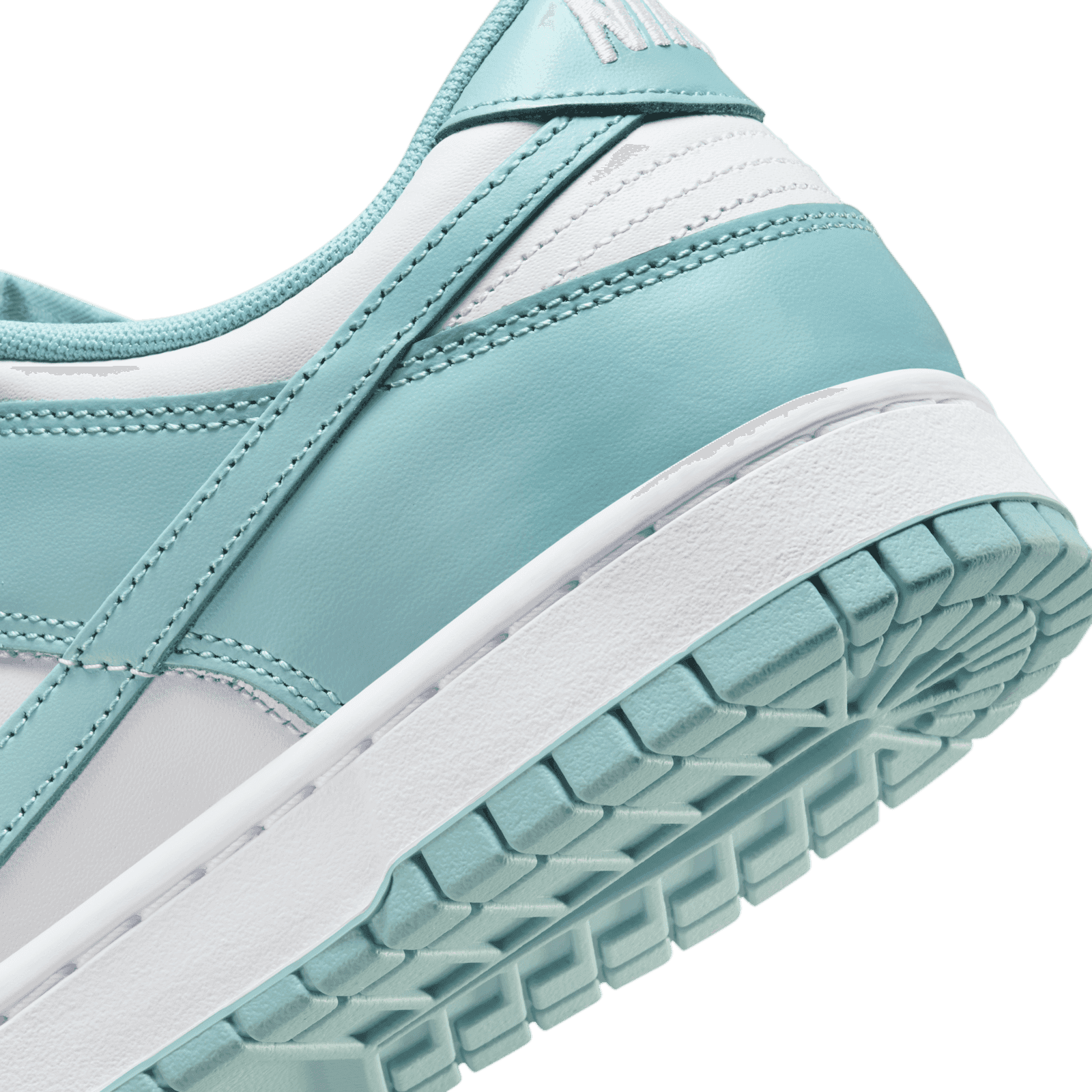 nike sb dunk low turquoise