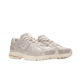 New Balance 1906R Polka Dot Moonrock Angle 2
