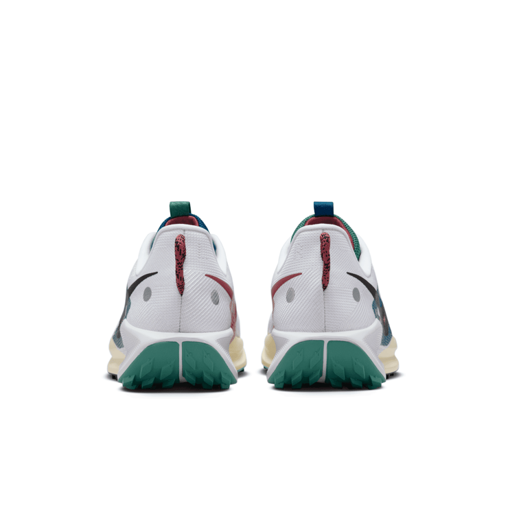 Nike Pegasus Trail 5 Trail Angle 4