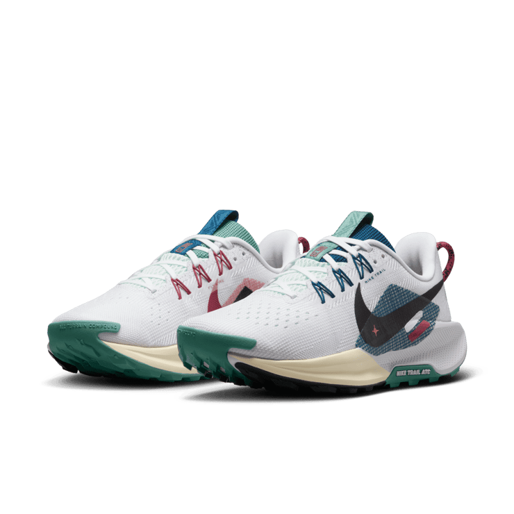 Nike Pegasus Trail 5 Trail Angle 2