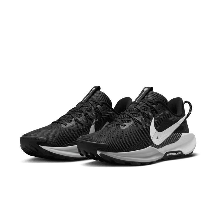 Nike Pegasus Trail 5 'Black White' (W) Angle 3