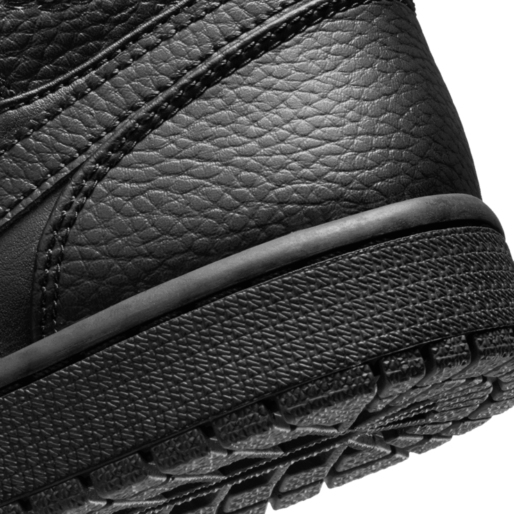 Jordan 1 Mid Triple Black Angle 5